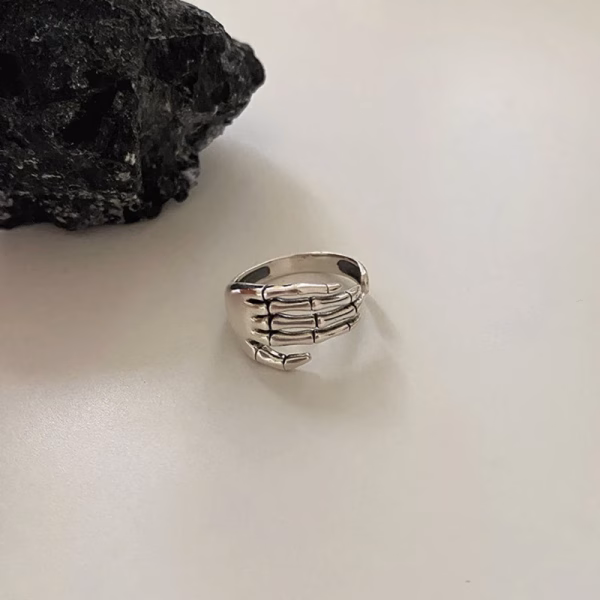 Vintage Five Finger Claw Rings For Women Men Punk Skeleton Hand Adjustable Ring Hip Hop Party Halloween Jewelry Gifts - Image 4